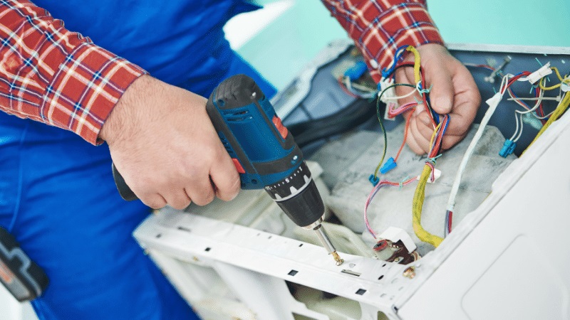 Bayrampaşa Eminçelik Eminçelik çamaşır makinesi kart tamiri – Su almama arızası orijinal parça ile giderildi. - Teknik servis örneği